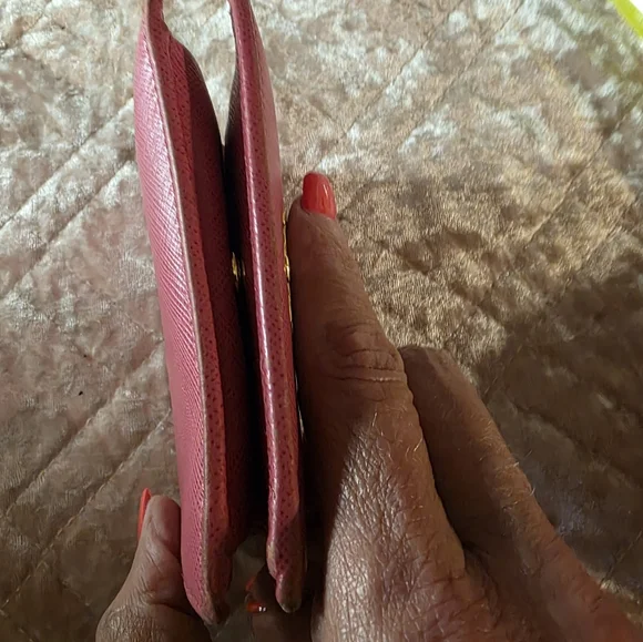 Vintage Prada Pink Leather Wallet with Gold Logo - Picture 10 of 10